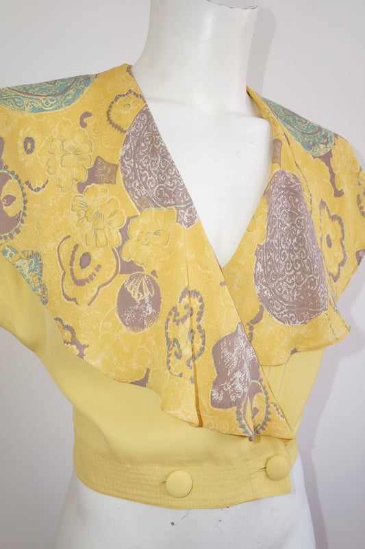 Chemise crop jaune à volants