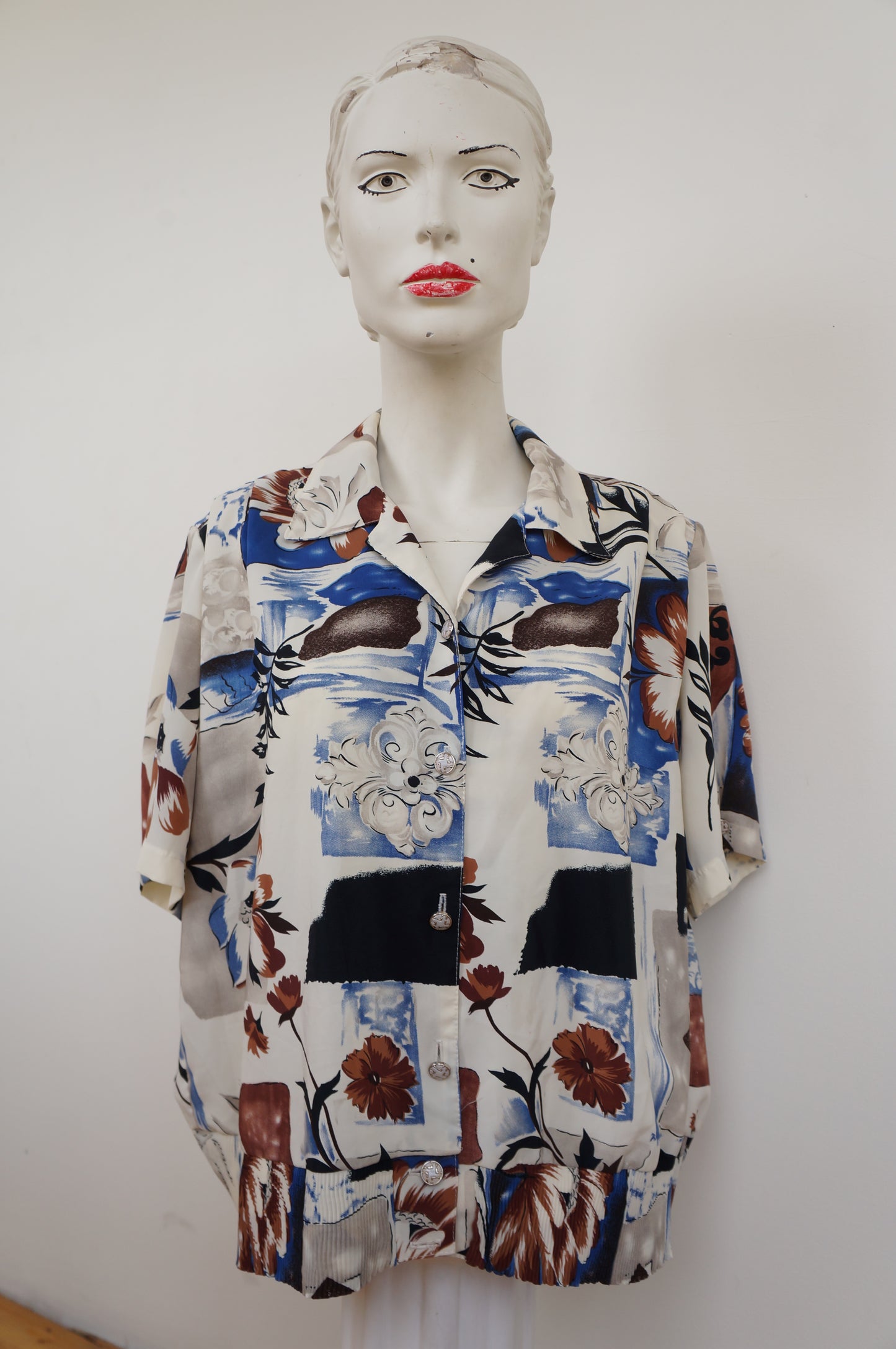 Chemise fleurs royales