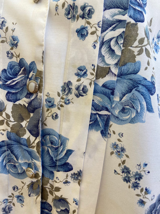 Chemise dentelle fleurs bleues