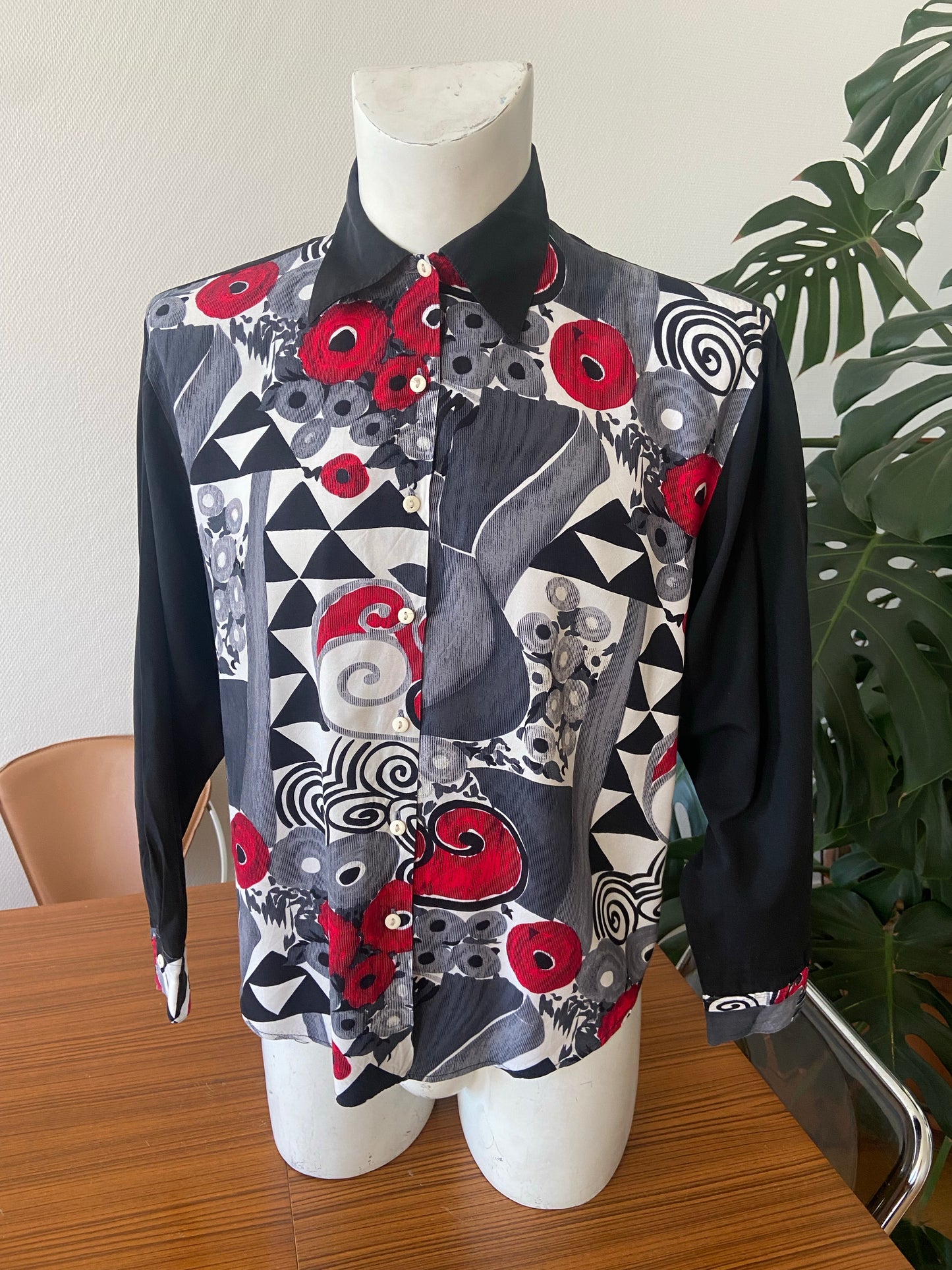 Chemise le rouge et le noir