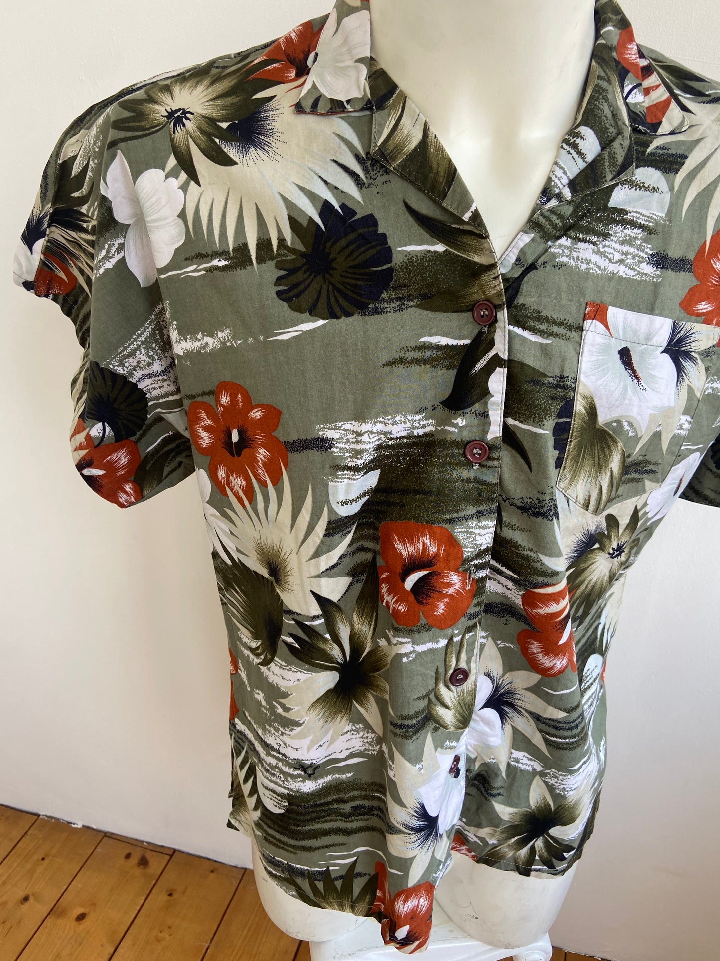 Chemise kaki palms