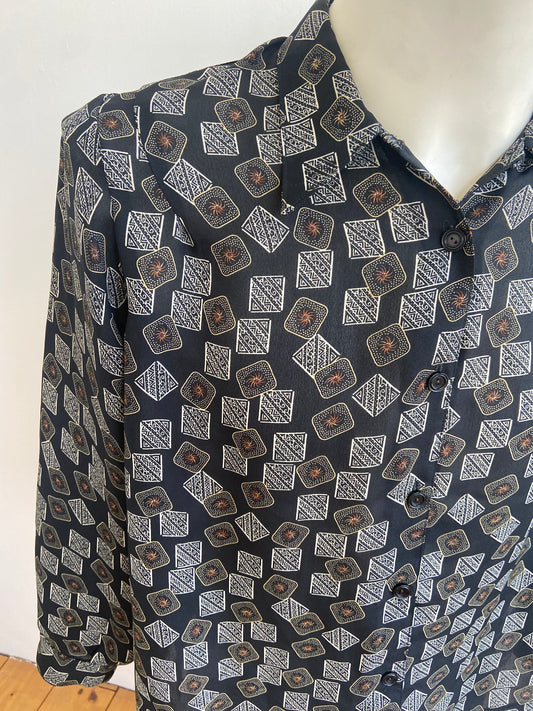 Chemise noire crackers
