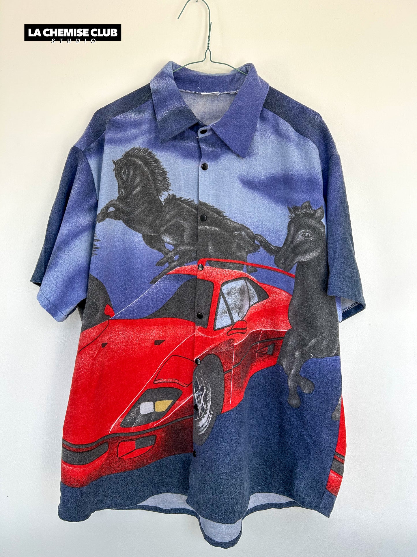 La Chemise Club Studio • Night horses