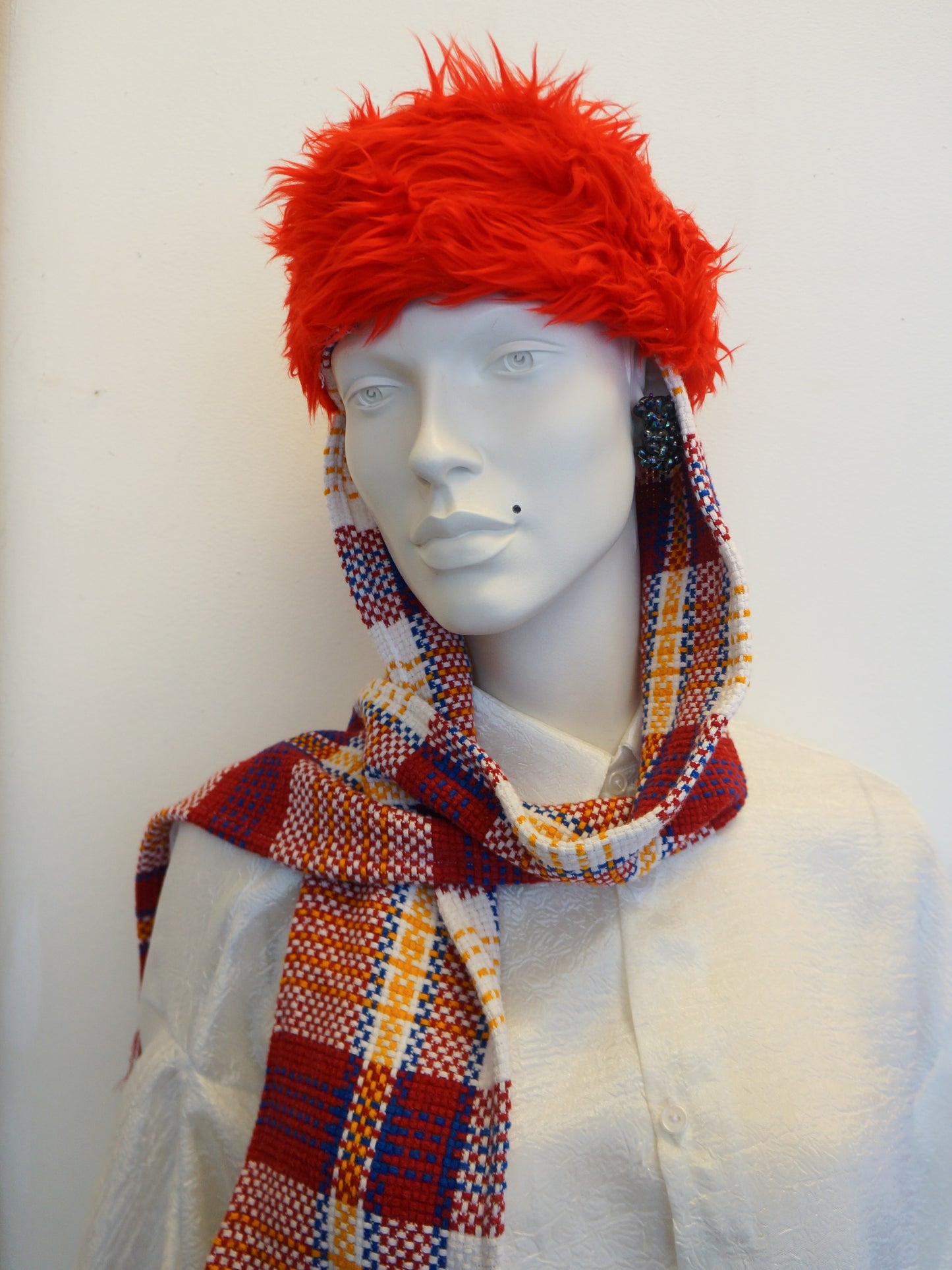 Le chapeau-écharpe · La Chemise Club Studio