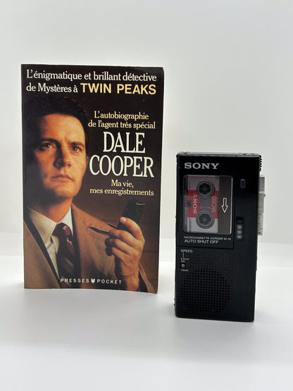 Pack Twin Peaks : Dictaphone SONY M-10 et Autobiographie de l'Agent Très Spécial Dale Cooper