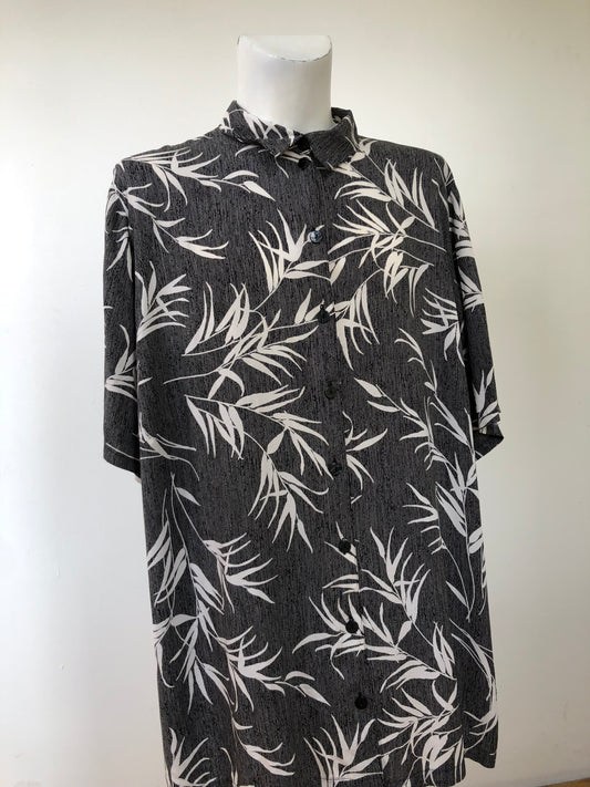 Chemise Black radiant wall