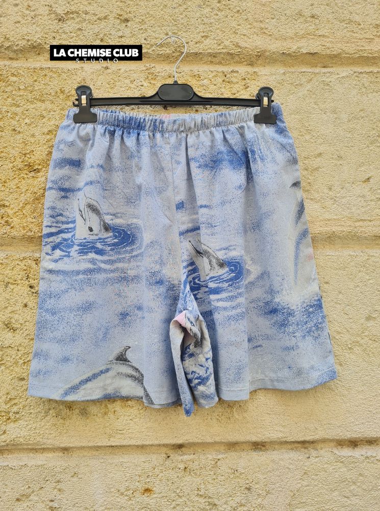 Bermuda Dolphins 2 • La Chemise Club Studio