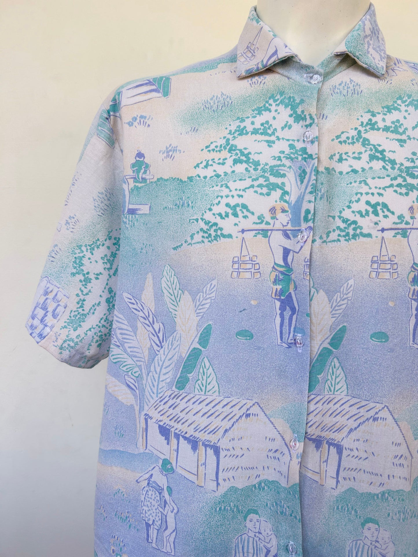 La Chemise Club Studio • Village