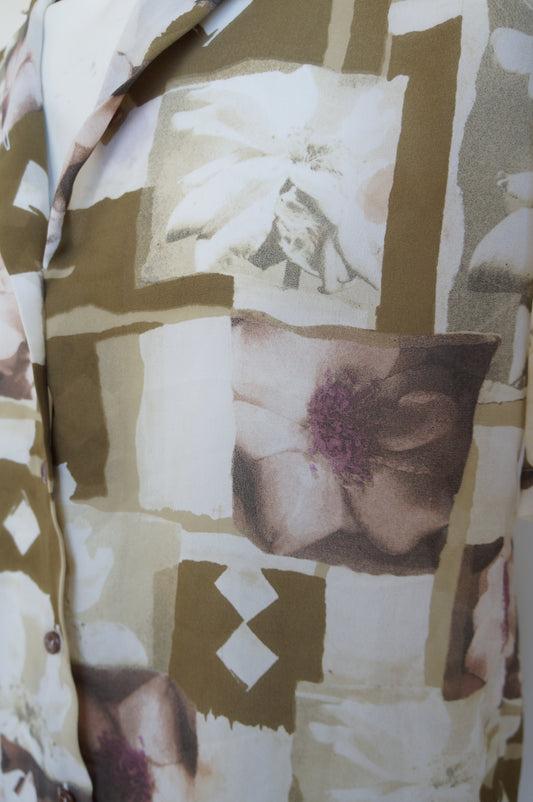 Chemise kaki fleurie