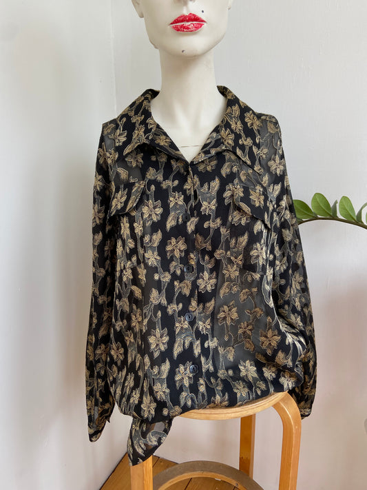 Chemise transparente fleurs dorées