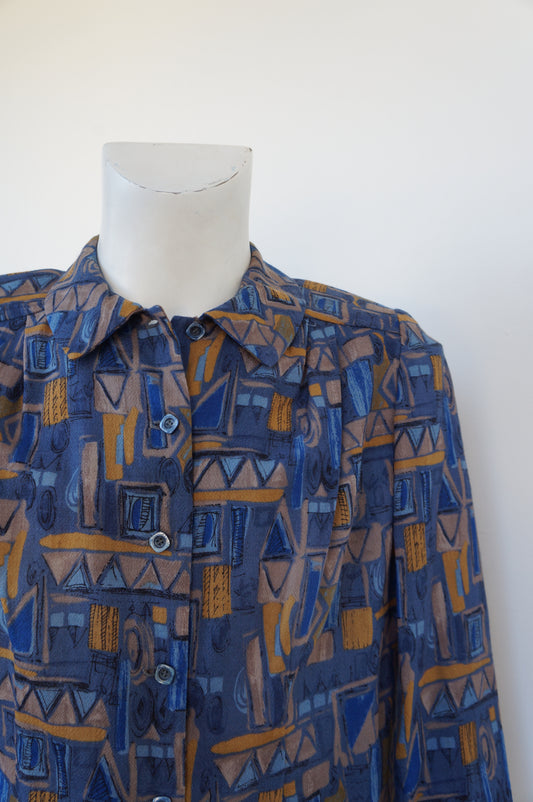 Chemise building dans la nuit