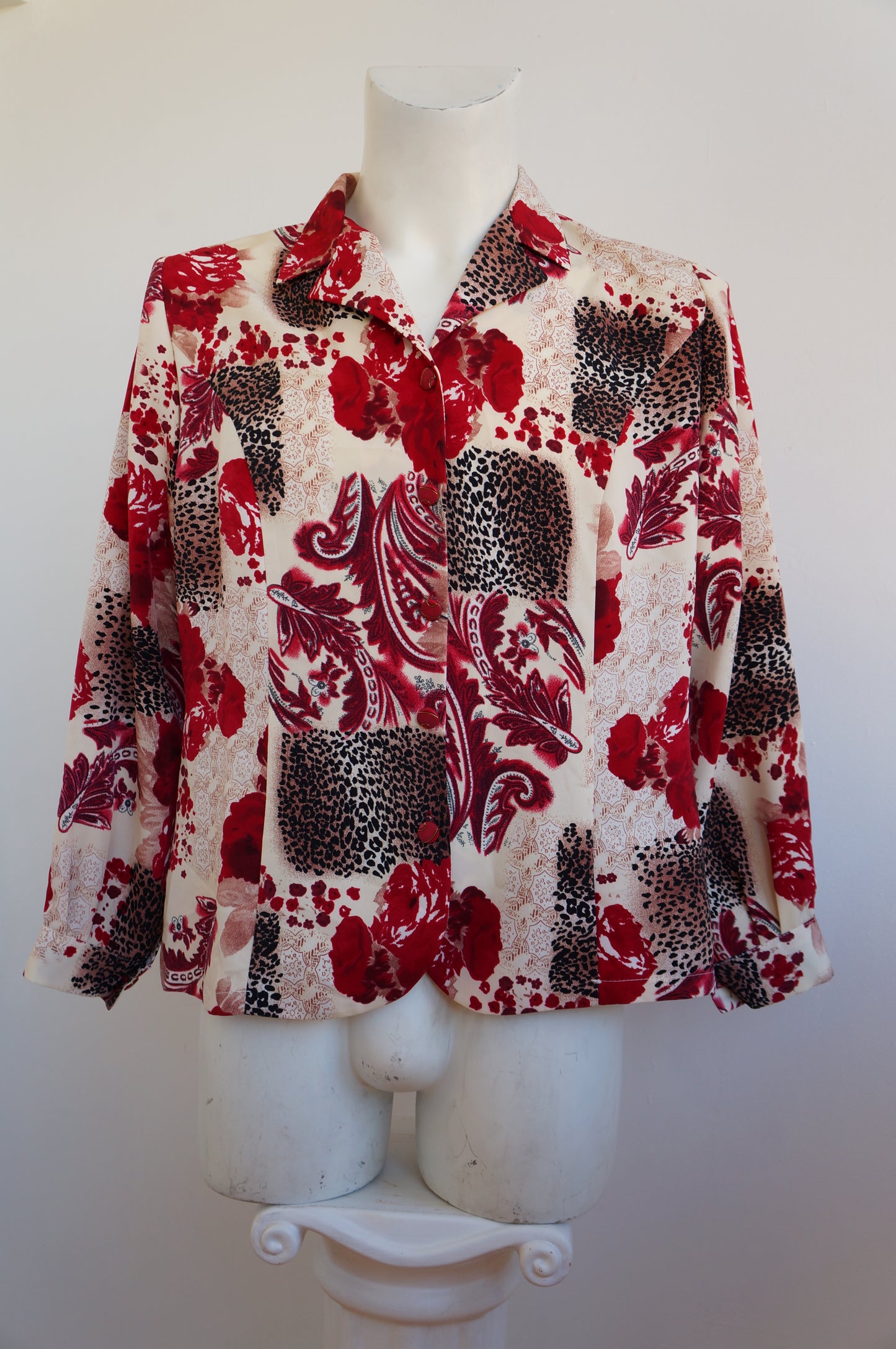 Leopard shirt red roses