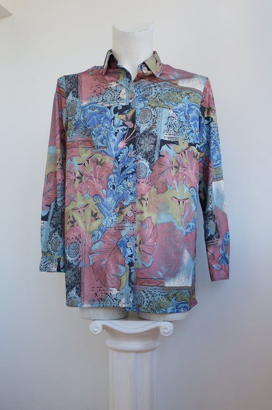Chemise archéologie rose et bleue