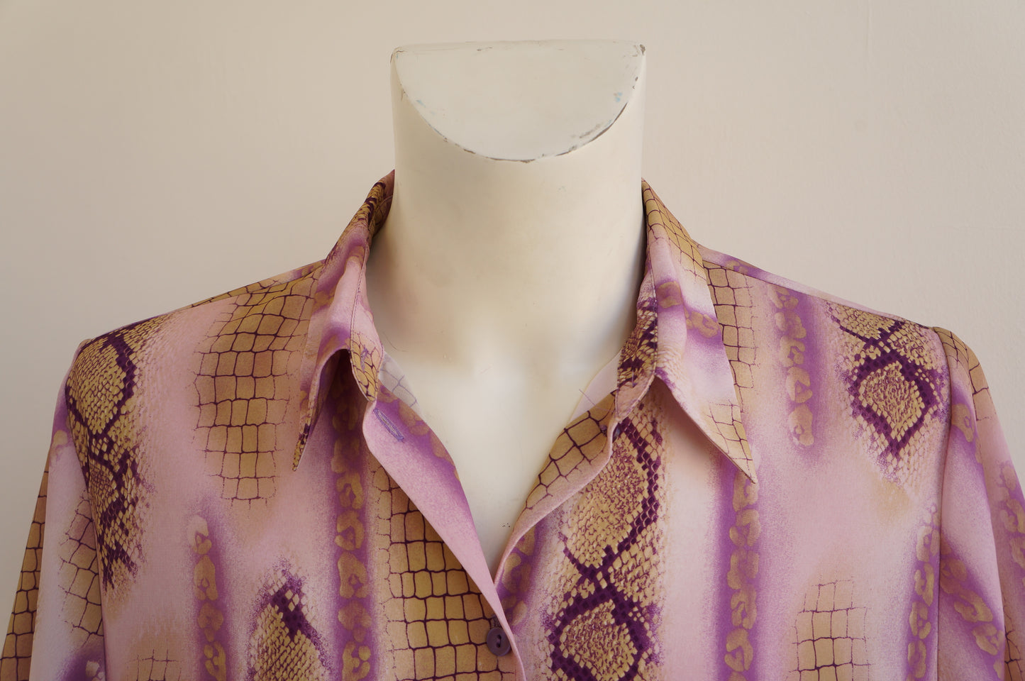 Lilac snake shirt