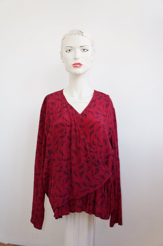 Chemise cache-coeur feuilles bordeaux soie