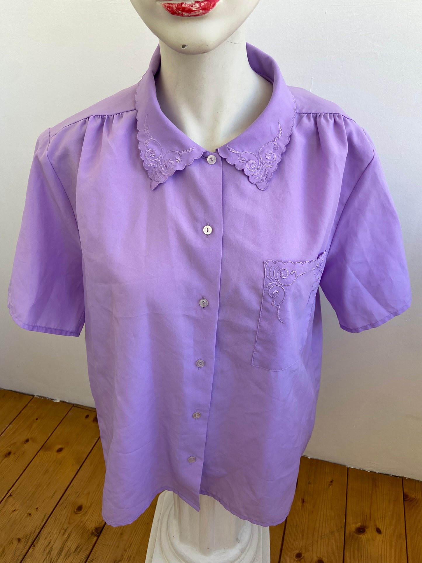 Lilac collar shirt