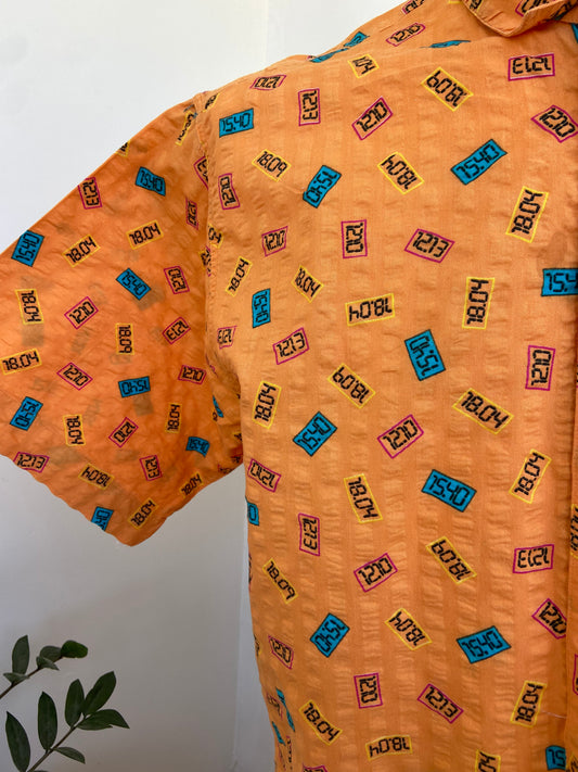 Chemise the clock