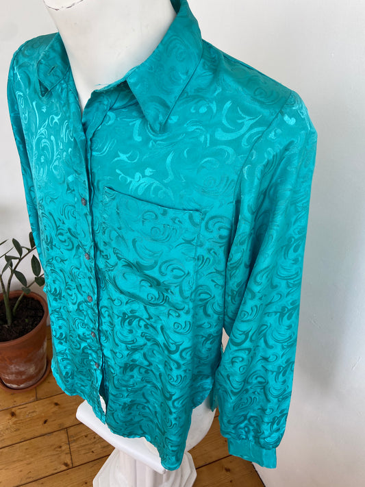 Chemise turquoise arabesques