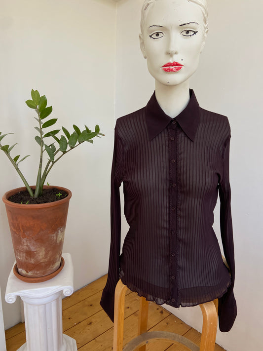 Chemise plissée transparente prune