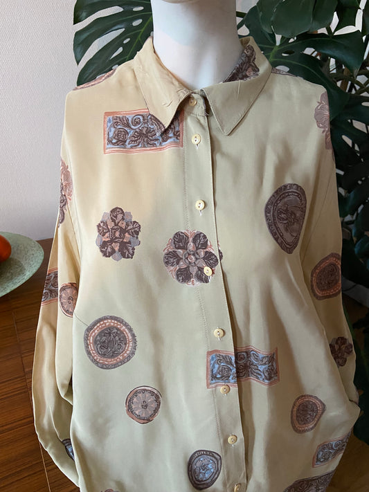 Chemise beige frise