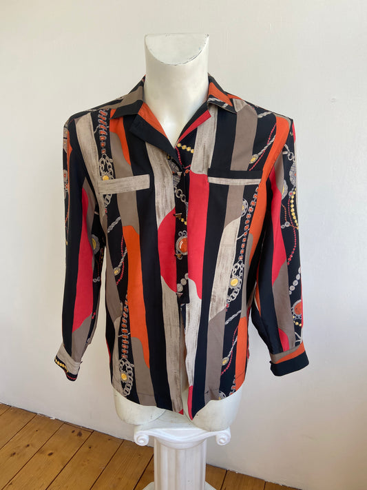 Chemise triangles bijoux