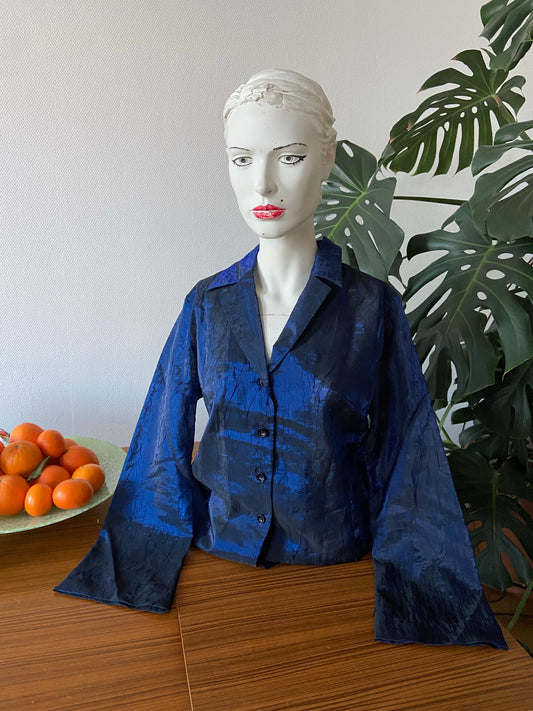 Chemise bleue irisée