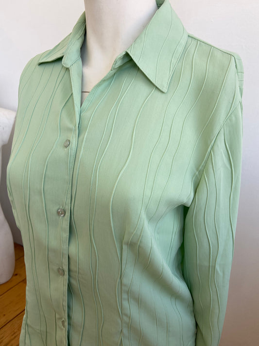 Chemise pistache reliefs