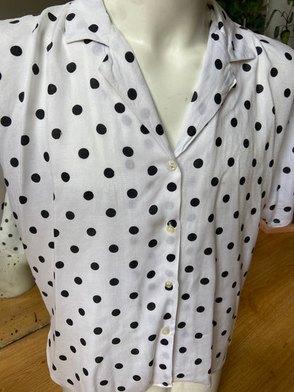 B&amp;W dots shirt