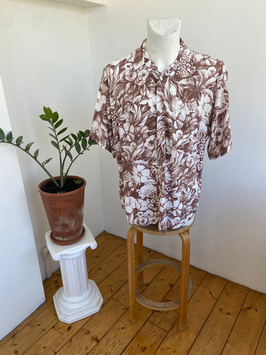 Chemise mass media