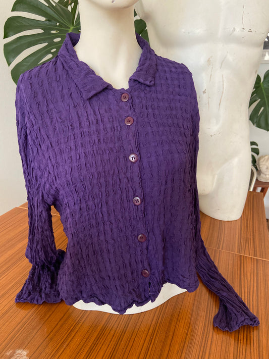 Chemise violette gauffrée