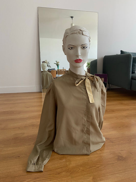 Chemise nouée beige