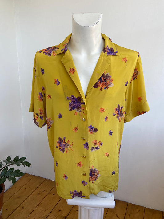 Chemise moutarde fleurie