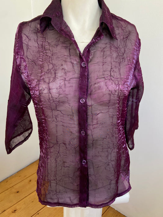 Chemise transparente irisée violette
